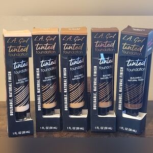 L.A.GIRL TINTED FOUNDATION
